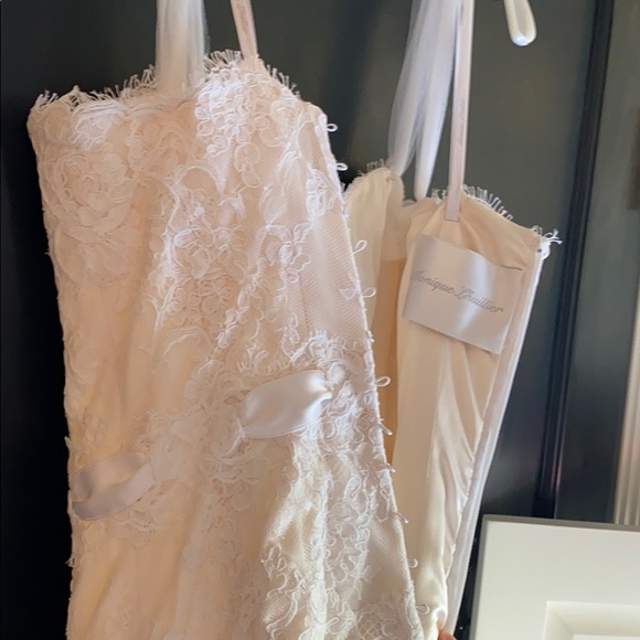 MONIQUE LHUILLIER WEDDING DRESS S2-4 - Picture 5 of 6